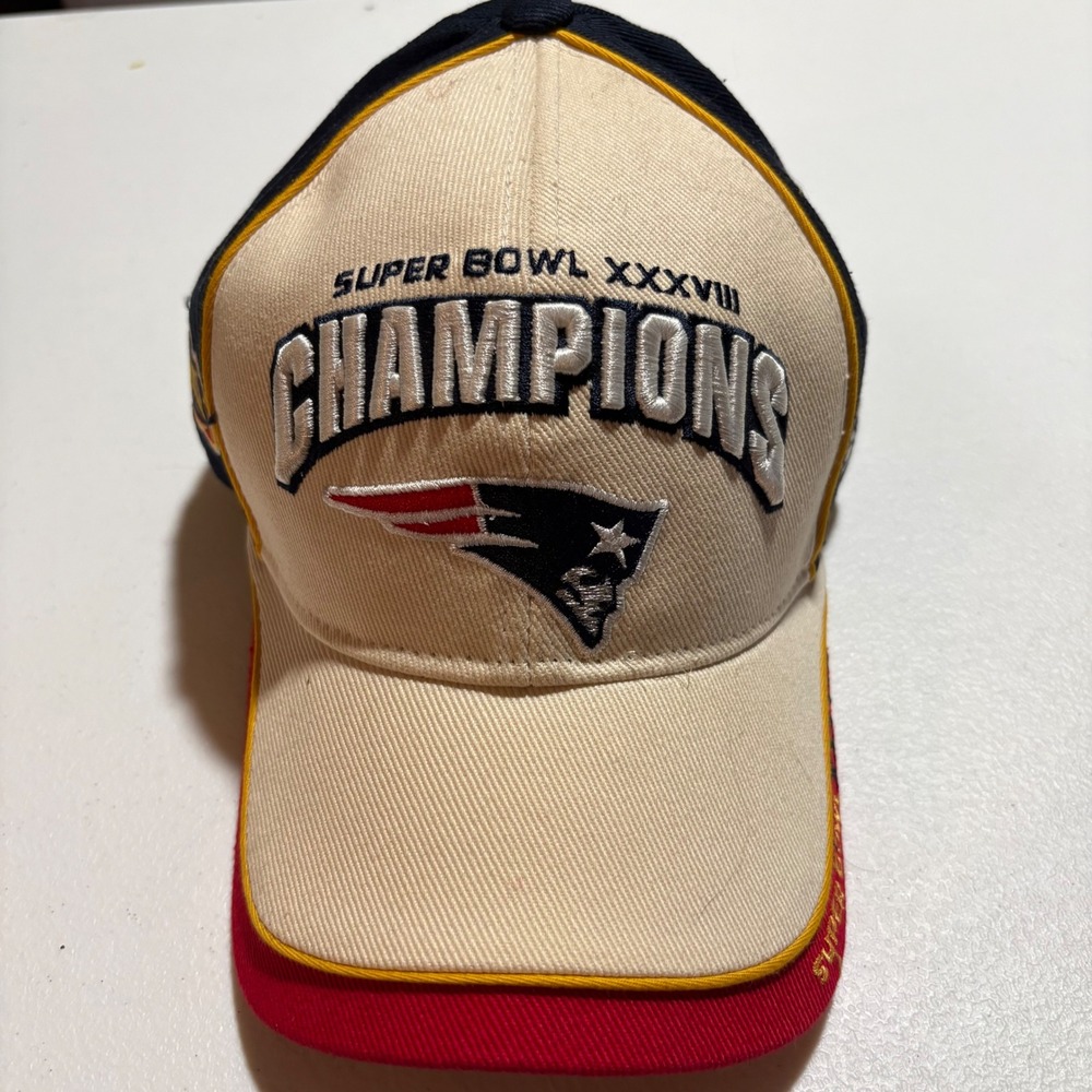Reebok New England Patriots Super Bowl XXXVIII Champions Hat Navy Blue Red OSFM